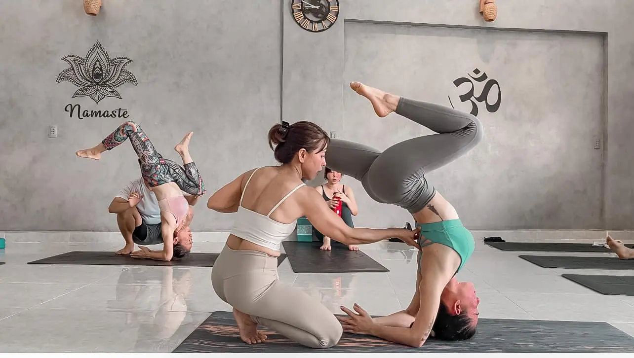 YÊN'S YOGA STUDIO