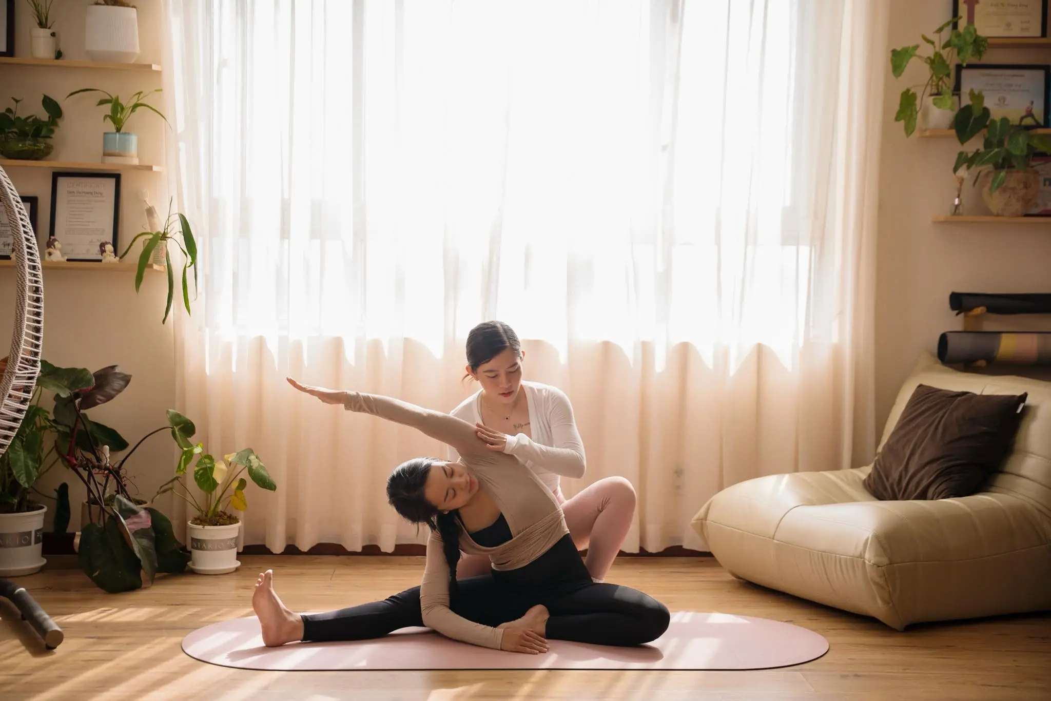 YÊN'S YOGA STUDIO