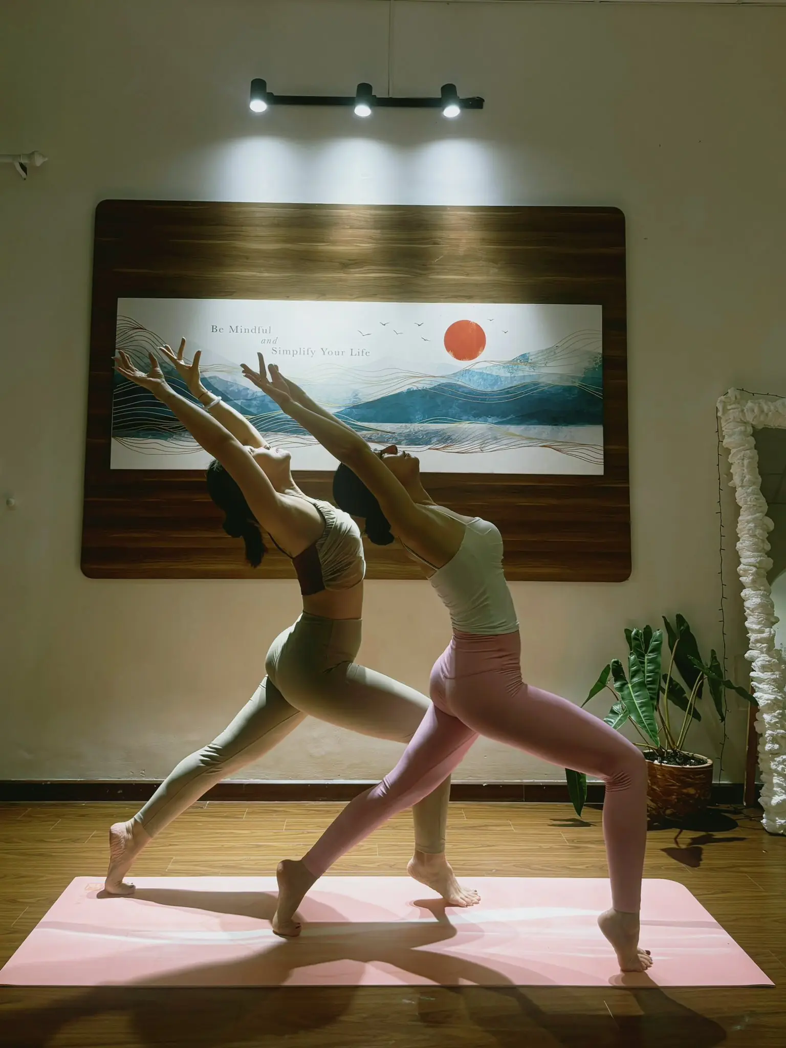 YÊN'S YOGA STUDIO